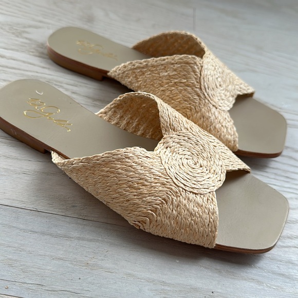 42 Gold straw sandals size 7.5 - Picture 3 of 3